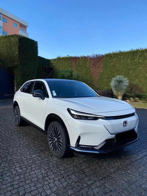 Usado Honda e:Ny1 150 kW (204 HP) 2024 Branco SUV