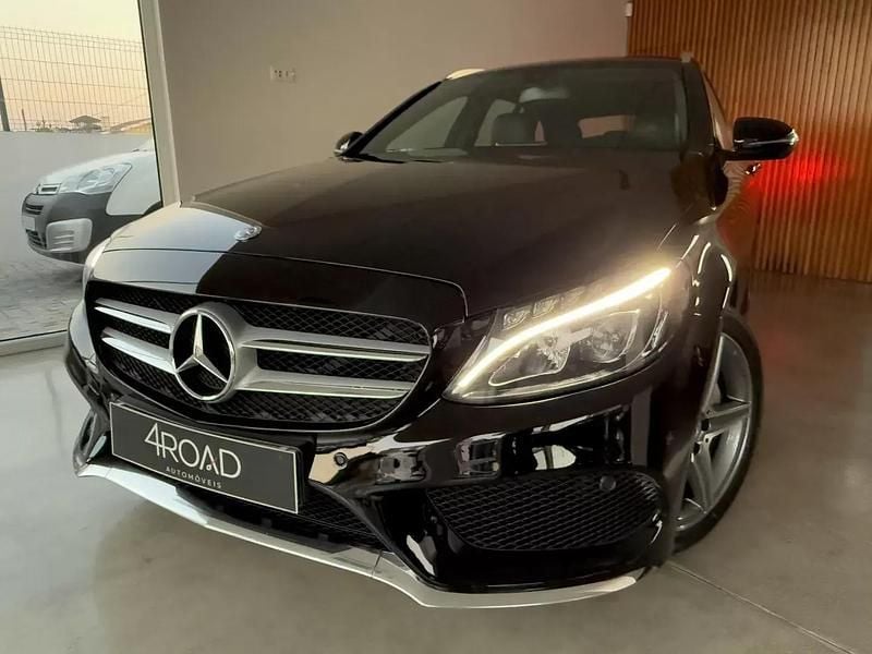 Usado Mercedes C200 AMG line 136 HP (100 kW) 2015 Preto Carrinha