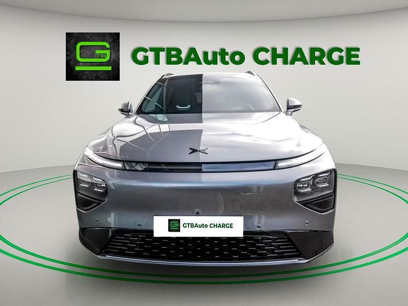 Cinza Usado 2025 XPENG G9 AWD Performance SUV | € 73.000 (Preço justo) - Imagem 1/4