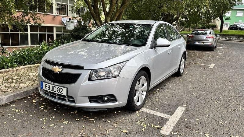 Usado 2010 Chevrolet Cruze Sedan | € 7.200 (Preço justo) - Imagem 1/4