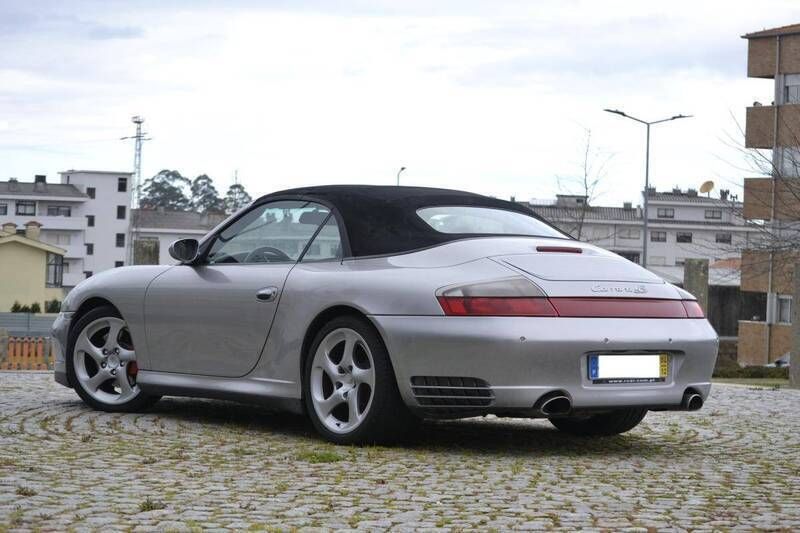 Usado Porsche 911 320 HP (235 kW) 2004 Cinzento