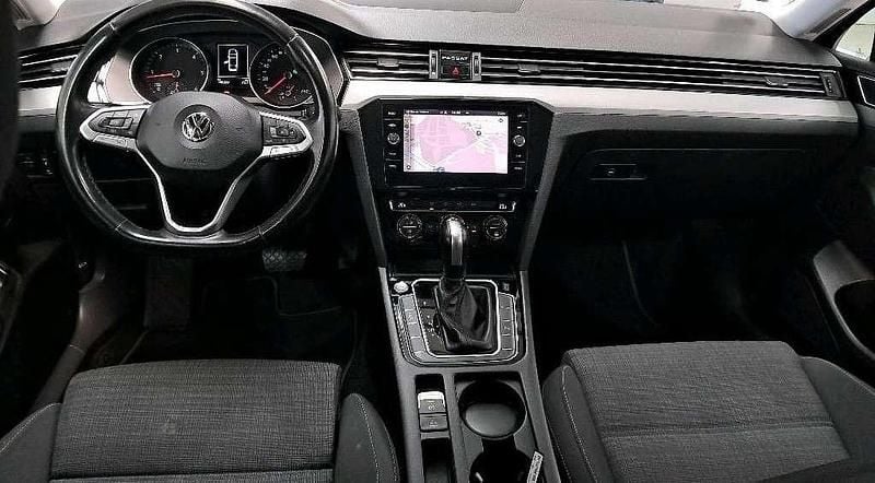 Cinza Usado 2020 VW Passat Business Sedan | € 17.999 (Preço justo) - Imagem 1/1