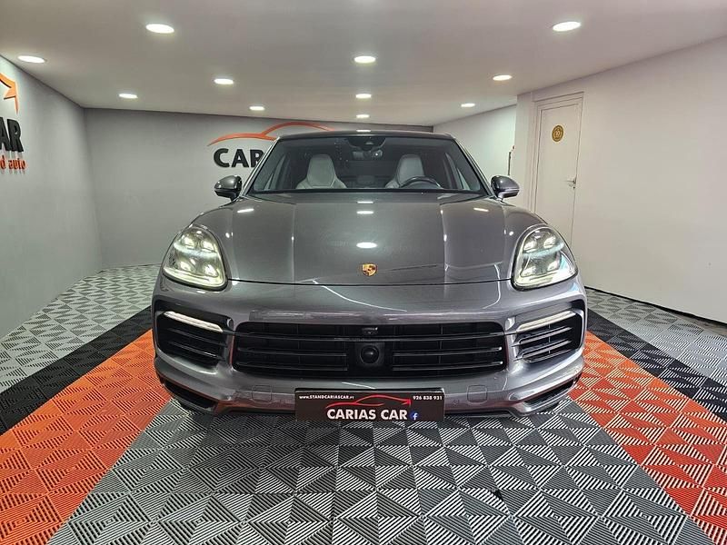 Usado Porsche Cayenne Platinum Edition 462 HP (339 kW) 2022 Cinza SUV