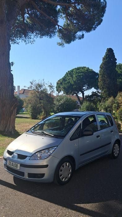 Usado Mitsubishi Colt 75 HP (55 kW) 2005 Azul Sedan