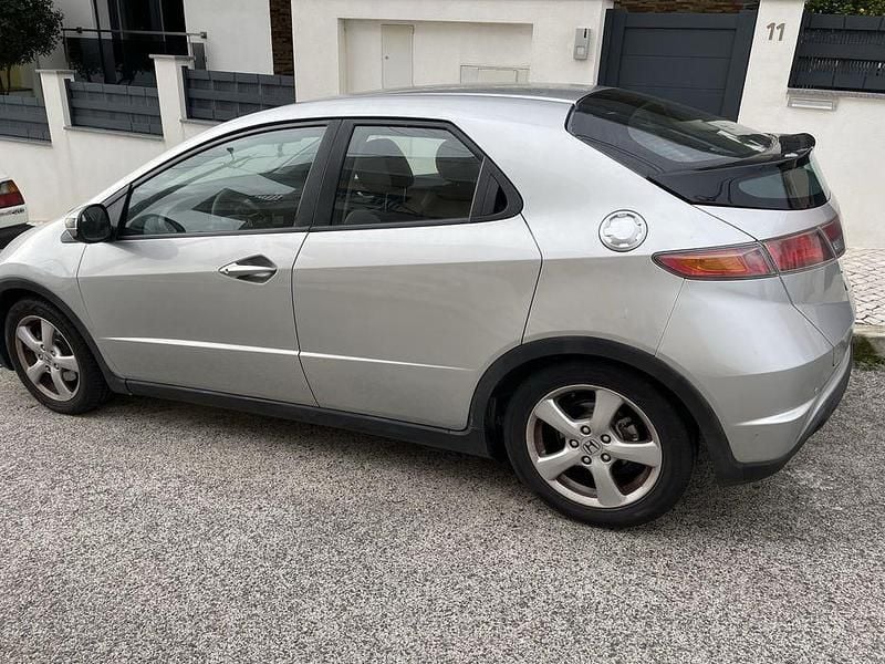 Usado Honda Civic 83 HP (61 kW) 2008 Sedan