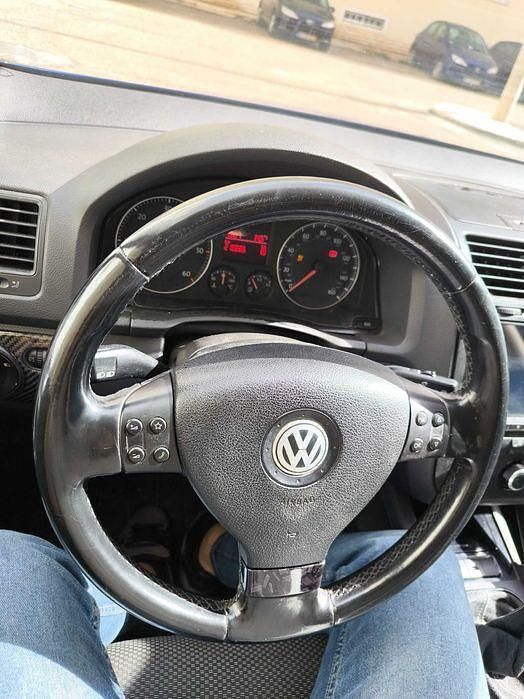 Usado VW Golf V 105 HP (77 kW) 2007 Sedan