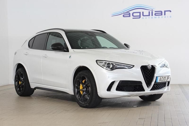 Branco Usado 2021 Alfa Romeo Stelvio Quadrifoglio SUV | € 68.900 - Imagem 1/4