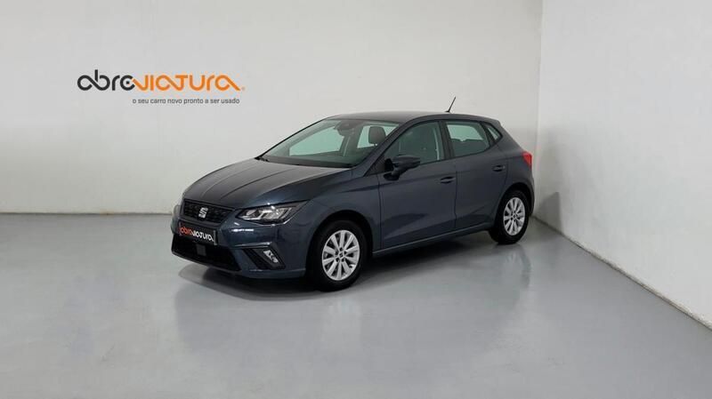 Cinzento Usado 2024 Seat Ibiza | € 19.500 (Preço justo) - Imagem 1/4