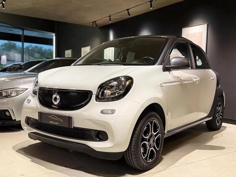 Branco Usado 2018 Smart ForFour Passion Citadino | € 11.900 (Preço justo) - Imagem 1/4