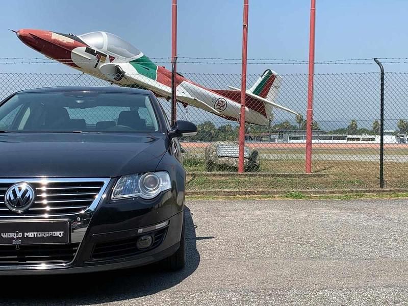 Preto Usado 2009 VW Passat Sedan | € 7.490 (Preço elevado) - Imagem 1/1