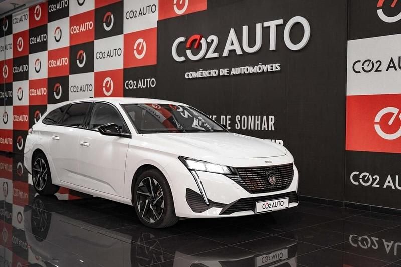 Branco Usado 2023 Peugeot 308 Carrinha | € 28.900 (Preço elevado) - Imagem 1/4