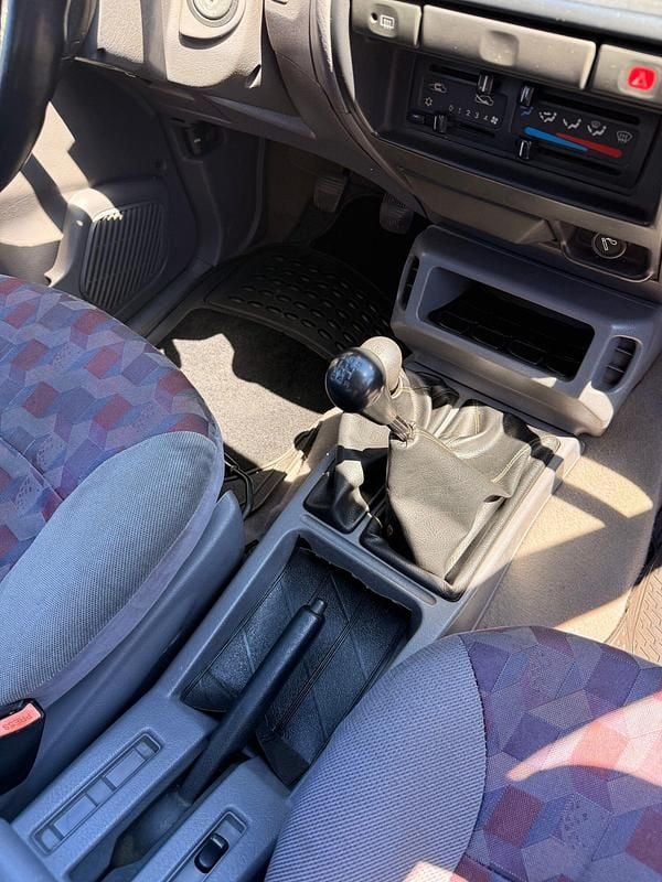 Preto Usado 1997 Ford Maverick SUV | € 4.900 - Imagem 1/4
