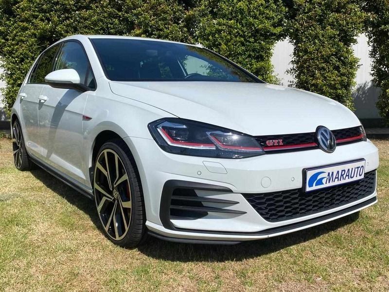 Branco Usado 2019 VW Golf VII GTI | € 30.800 (Preço justo) - Imagem 1/4