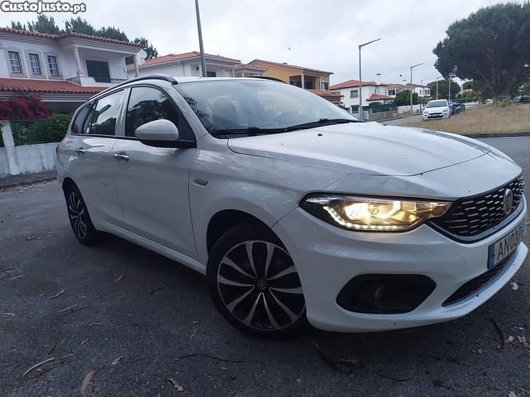 Branco Usado 2017 Fiat Tipo Carrinha | € 6.900 - Imagem 1/1