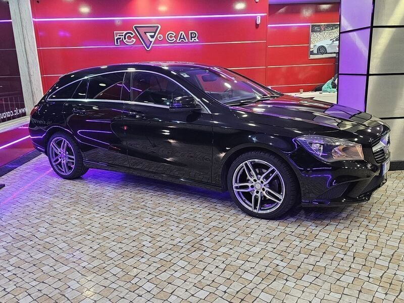 Preto Usado 2015 Mercedes CLA180 Shooting Brake Urban Carrinha | € 17.900 (Caro) - Imagem 1/4