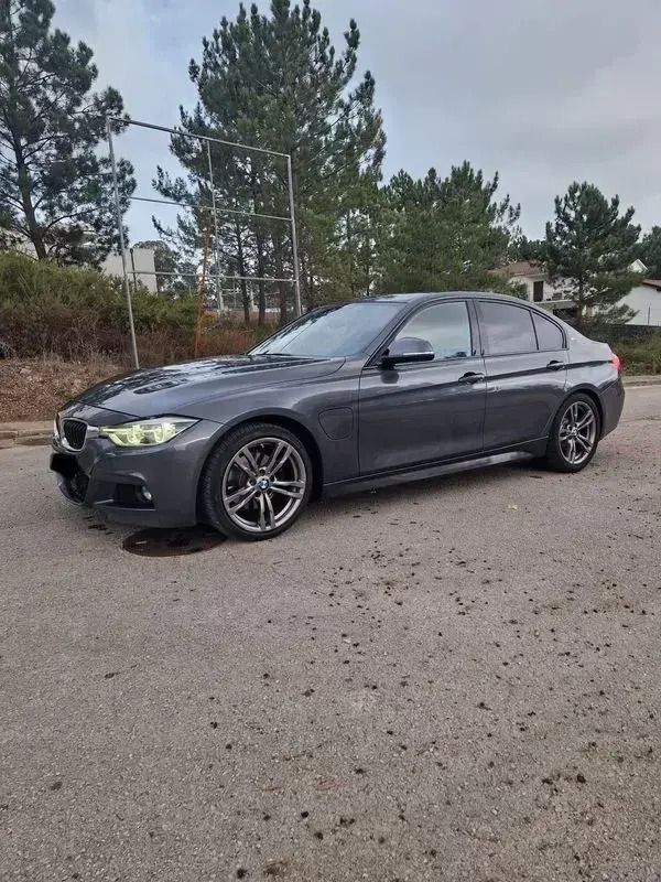 Usado BMW 330e iPerformance 252 HP (185 kW) 2016 Cinzento Sedan