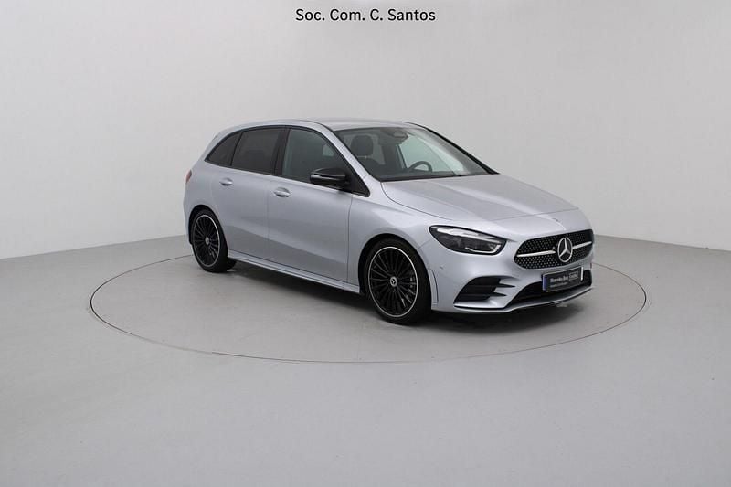 Usado Mercedes B180 AMG 116 HP (85 kW) 2025 Cinza Monovolume