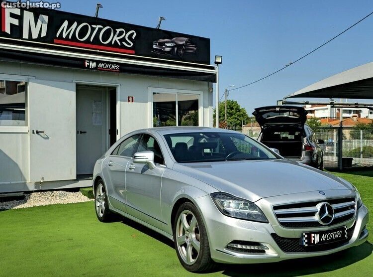 Cinza Usado 2012 Mercedes CLS250 Sedan | € 22.990 - Imagem 1/1