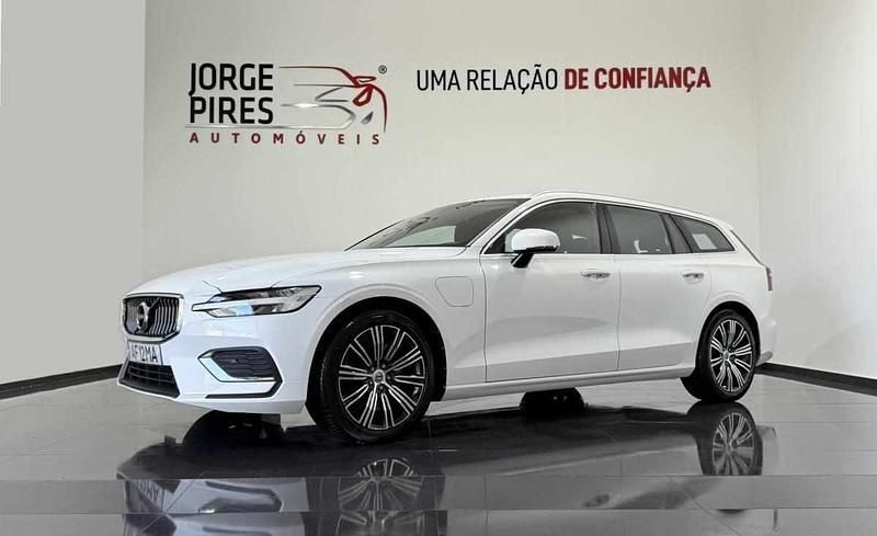 Branco Usado 2021 Volvo V60 Carrinha | € 29.990 (Preço justo) - Imagem 1/4