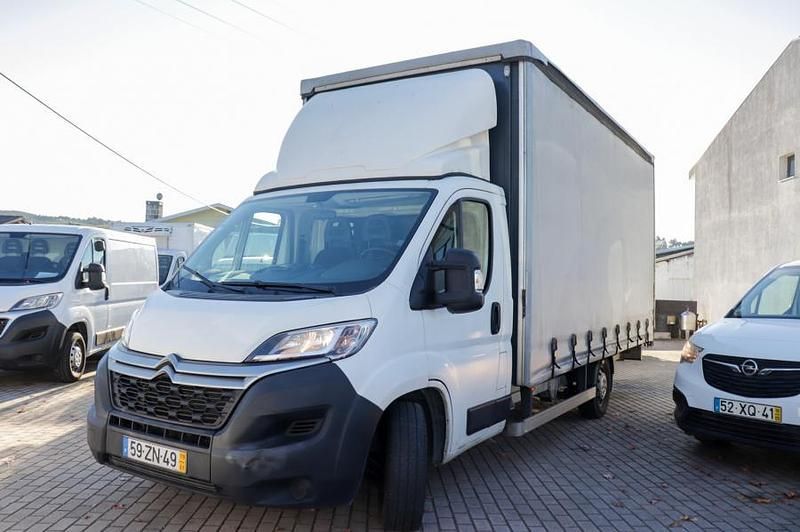 Branco Usado 2019 Citroën Jumper Monovolume | € 29.900 - Imagem 1/2