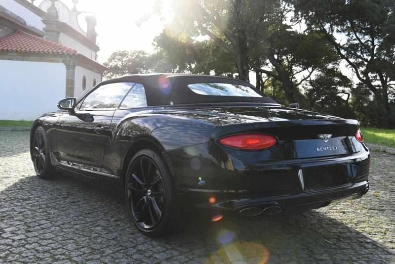 Usado Bentley Continental GT 550 HP (404 kW) 2022 Preto Coupé