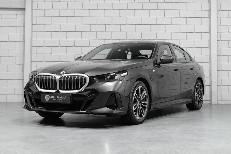 Cinza Usado 2024 BMW 520 Coupé | € 58.400 (Bom preço) - Imagem 1/4