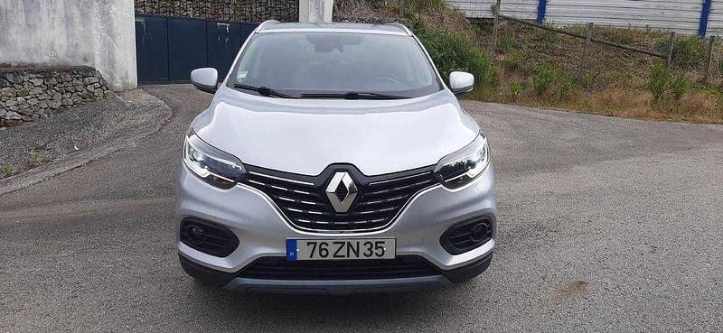 Usado Renault Kadjar Intens 115 HP (84 kW) 2019 Prateado SUV