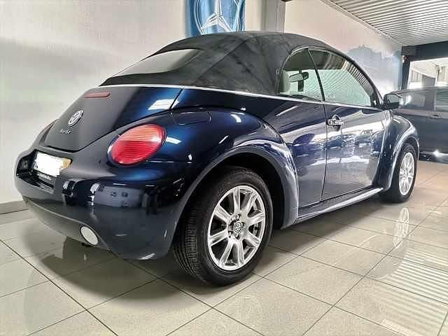 Usado VW Beetle Cabriolet 116 HP (85 kW) 2005 Azul Cabrios