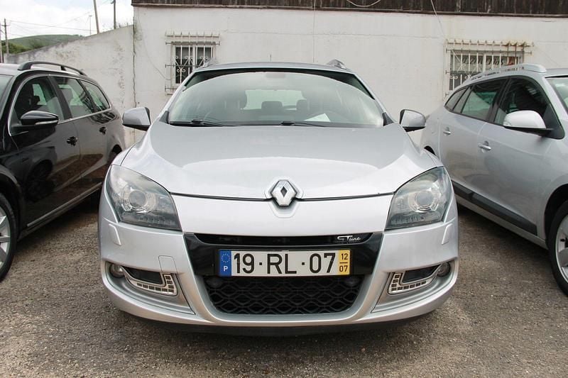 Cinza Usado 2012 Renault Mégane GT Line GT-Line Carrinha | € 7.000 (Preço justo) - Imagem 1/4