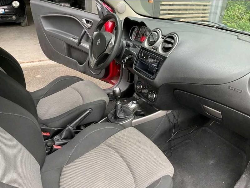 Usado Alfa Romeo MiTo Distinctive 90 HP (66 kW) 2009 Vermelho Citadino