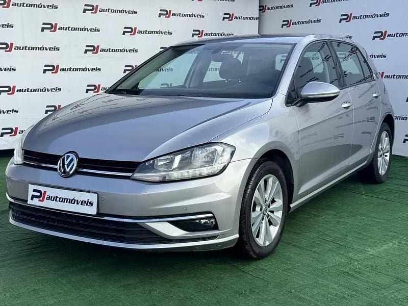Cinzento Usado 2017 VW Golf VII Citadino | € 15.250 (Preço justo) - Imagem 1/4