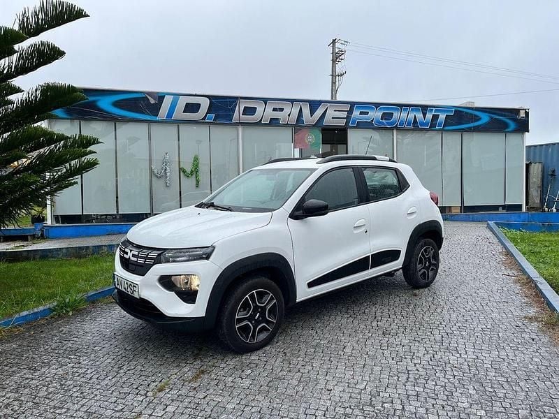 Branco Usado 2023 Dacia Spring Essentiel Citadino | € 11.900 (Preço justo) - Imagem 1/4