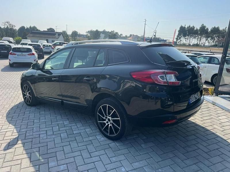 Preto Usado 2014 Renault Mégane GrandTour LIMITED Carrinha | € 7.990 (Preço justo) - Imagem 1/4