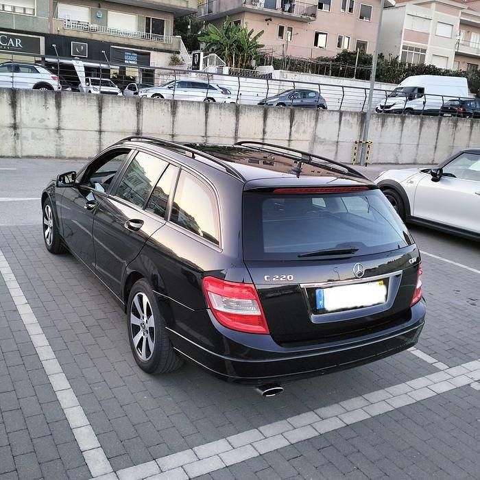 Usado 2009 Mercedes C220 Avantgarde Sedan | € 11.700 (Preço justo) - Imagem 1/4