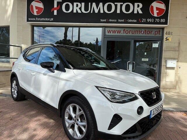 Branco Usado 2022 Seat Arona FR SUV | € 19.450 (Preço justo) - Imagem 1/4