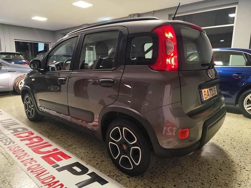Usado Fiat Panda City Life 70 HP (51 kW) 2023 Cinza Citadino