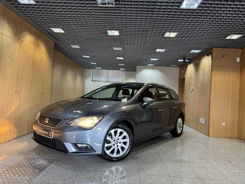 Usado Seat Leon ST 110 HP (80 kW) 2015 Cinzento Carrinha