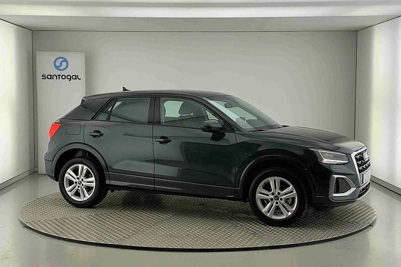 Novo Audi Q2 Advanced 116 HP (85 kW) 2025 Cinzento SUV