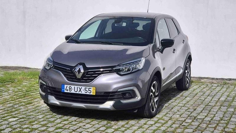 Usado Renault Captur 110 HP (80 kW) 2018 Cinza SUV