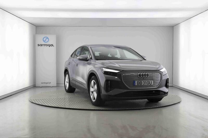 Cinzento Usado 2023 Audi Q4 e-tron SUV | € 33.990 - Imagem 1/4