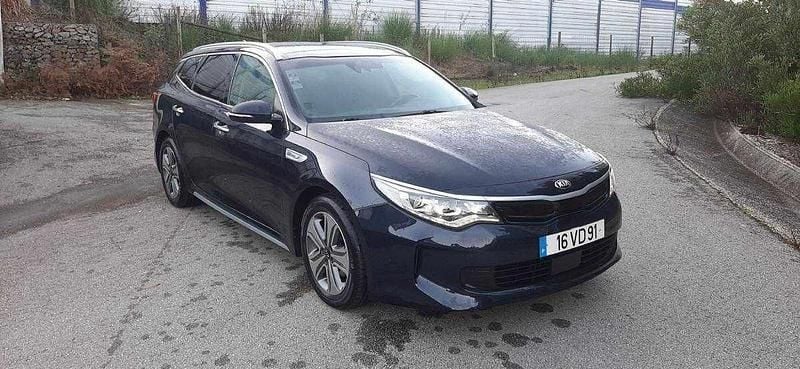 Azul Usado 2018 Kia Optima Hybrid Sedan | € 22.950 - Imagem 1/4