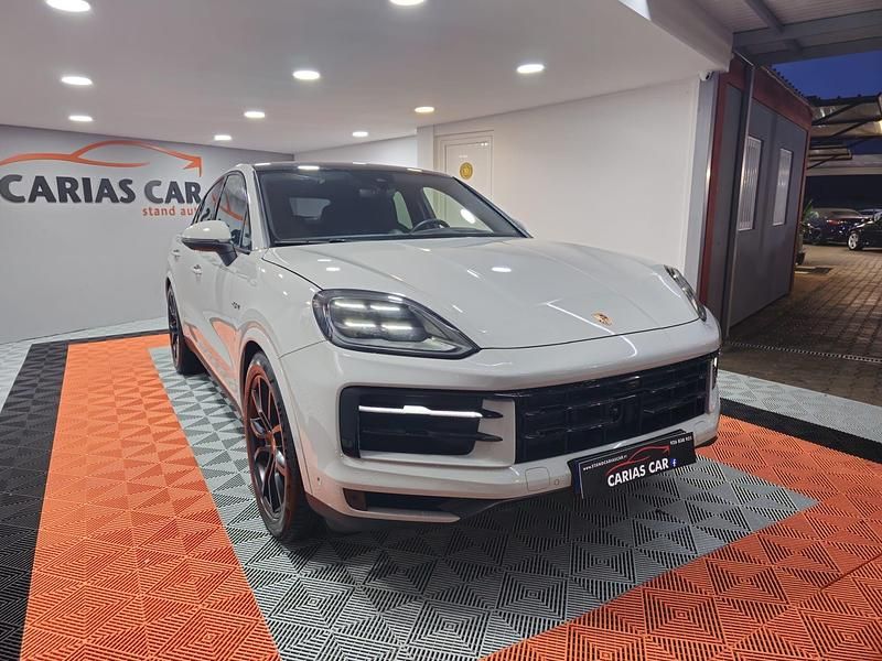 Usado Porsche Cayenne Black Edition 470 HP (345 kW) 2025 Branco SUV