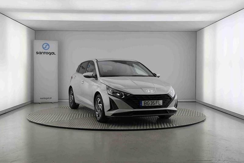 Cinza Usado 2023 Hyundai i20 Comfort | € 16.250 (Preço justo) - Imagem 1/2