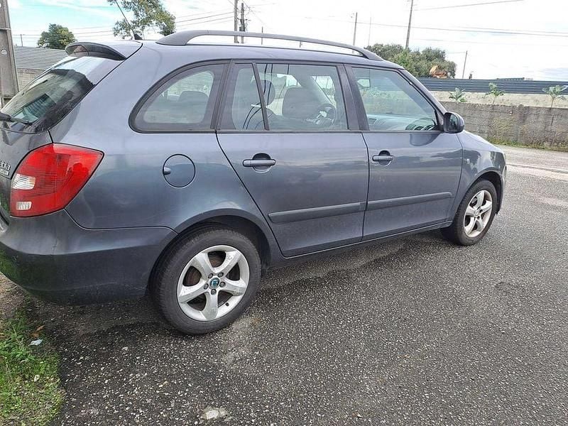 Usado 2008 Skoda Fabia Carrinha | € 2.800 - Imagem 1/4