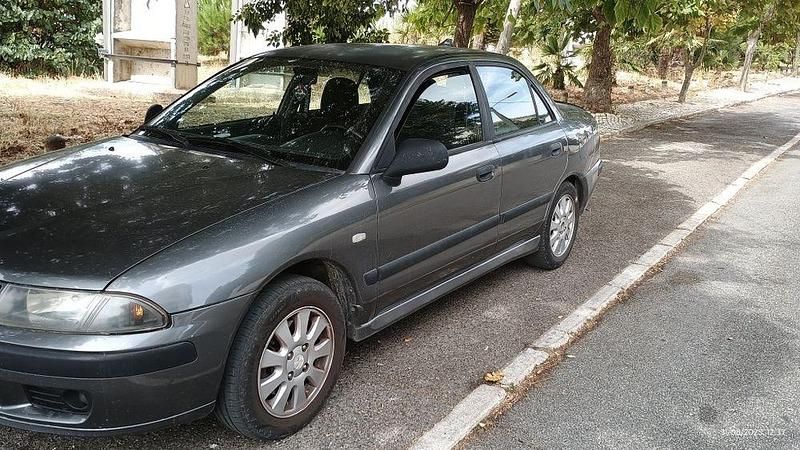 Usado 2002 Mitsubishi Carisma Sedan | € 1.600 - Imagem 1/4