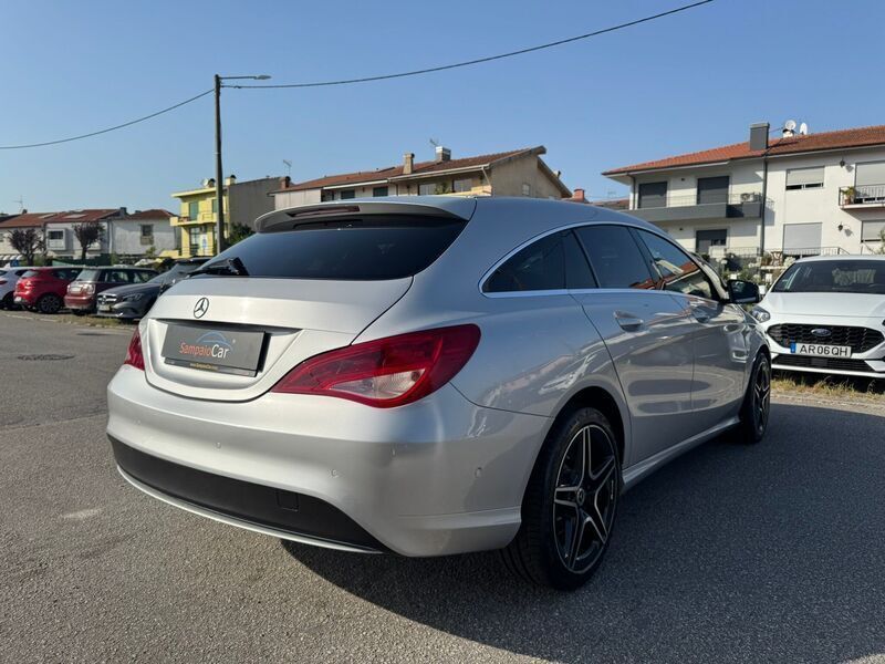 Usado Mercedes CLA180 Shooting Brake 109 HP (80 kW) 2016 Cinza Carrinha