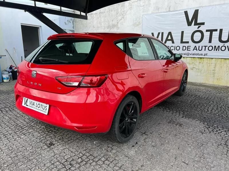 Usado Seat Leon Reference 115 HP (84 kW) 2013 Vermelho