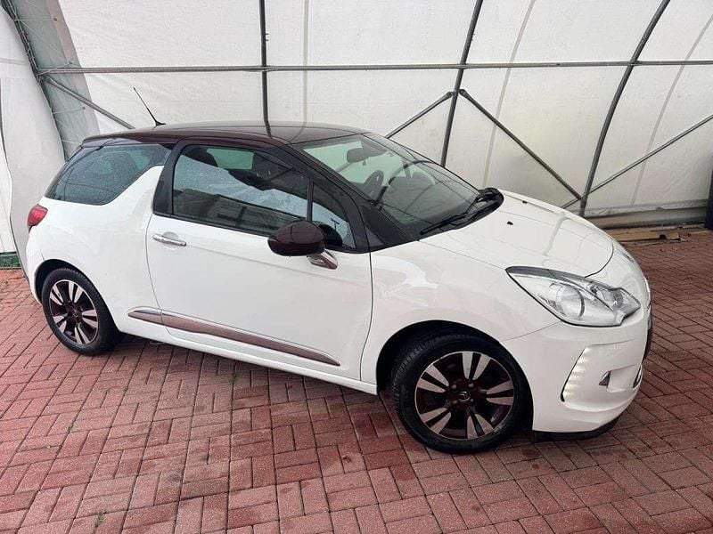 Usado Citroën DS3 Chic 92 HP (67 kW) 2012 Branco Citadino