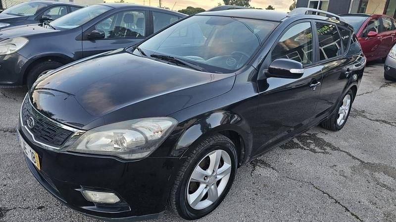 Preto Usado 2010 Kia Ceed Citadino | € 4.900 (Preço justo) - Imagem 1/4