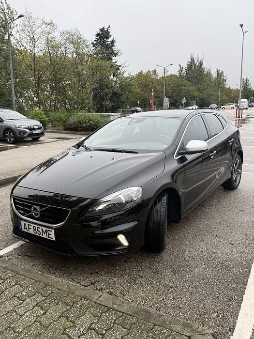 Usado 2015 Volvo V40 R-Design Sedan | € 9.000 (Super Preço) - Imagem 1/4